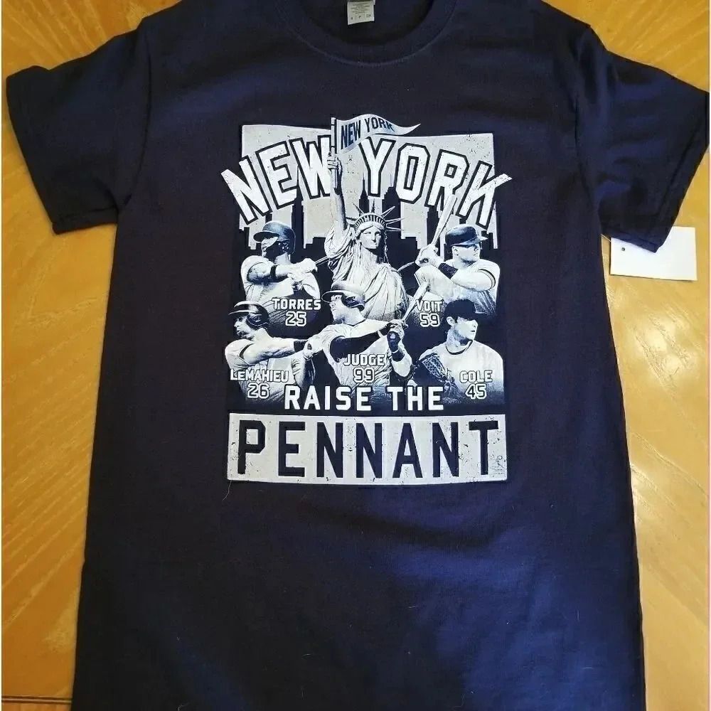 NYC Yankees Raise The Pendant Bavy Blue men's tshirt sz S